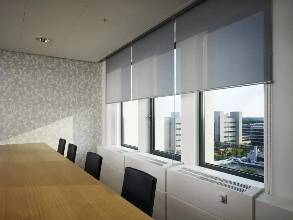 Silos Rollup Blinds For Offices